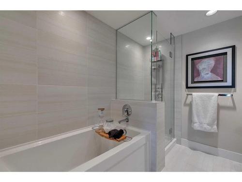 2902-510 6 Avenue Se, Calgary, AB - Indoor Photo Showing Bathroom