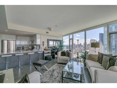 2902-510 6 Avenue Se, Calgary, AB - Indoor Photo Showing Living Room