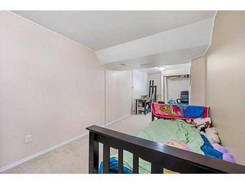 338 Elgin Point Se, Calgary, AB - Indoor Photo Showing Other Room