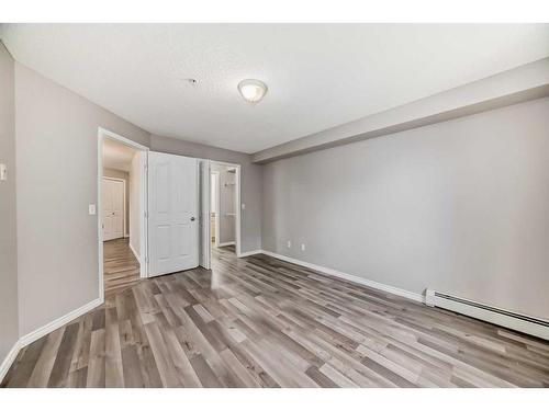 1225-60 Panatella Street Nw, Calgary, AB - Indoor Photo Showing Other Room