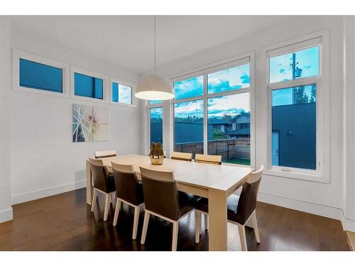 220A 10 Street Ne, Calgary, AB - Indoor Photo Showing Dining Room