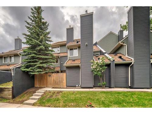 114-34 Glamis Green Sw, Calgary, AB - Outdoor