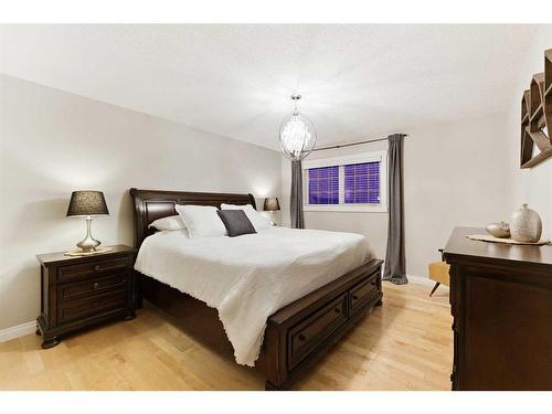 99 Mt Robson Circle Se, Calgary, AB - Indoor Photo Showing Bedroom