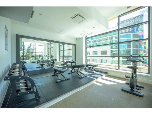 2605-310 12 Avenue Sw, Calgary, AB - Indoor Photo Showing Gym Room