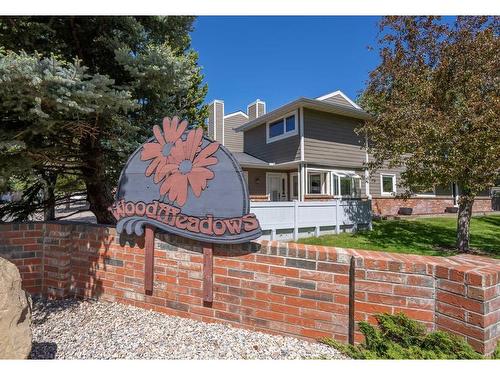 14 Woodmeadow Close Sw, Calgary, AB - Outdoor