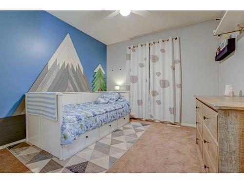 183 Cranberry Way Se, Calgary, AB - Indoor Photo Showing Bedroom