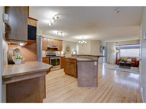 183 Cranberry Way Se, Calgary, AB - Indoor Photo Showing Kitchen