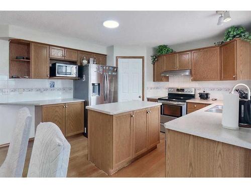 120 Citadel Close Nw, Calgary, AB - Indoor Photo Showing Kitchen