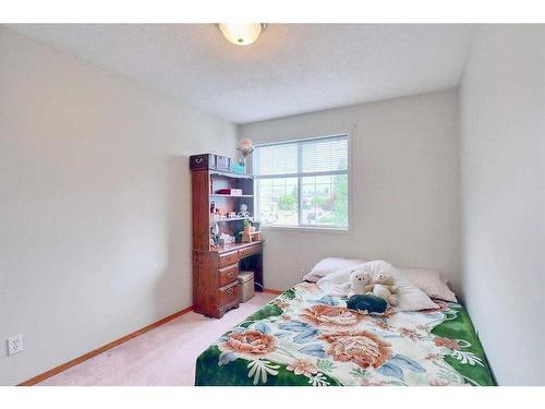 120 Citadel Close Nw, Calgary, AB - Indoor Photo Showing Bedroom