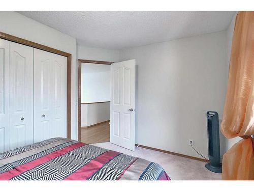 120 Citadel Close Nw, Calgary, AB - Indoor Photo Showing Bedroom
