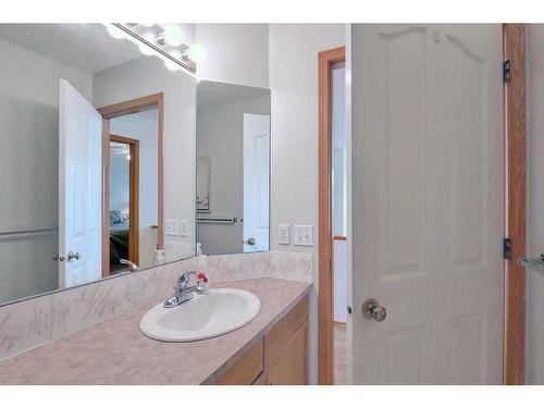 120 Citadel Close Nw, Calgary, AB - Indoor Photo Showing Bathroom