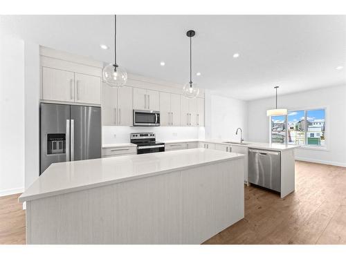 554 Rangeview Street Se, Calgary, AB - Indoor Photo Showing Kitchen With Stainless Steel Kitchen With Upgraded Kitchen