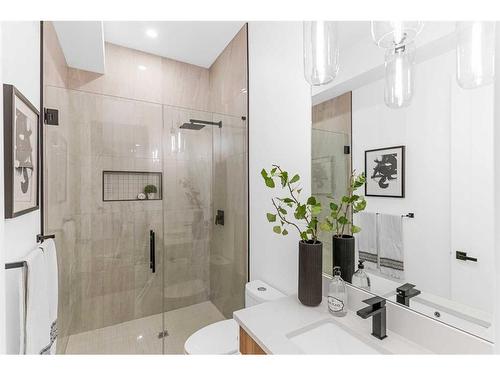 419 Patterson Boulevard Sw, Calgary, AB - Indoor Photo Showing Bathroom