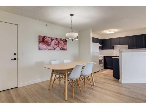 2411-12 Cimarron Common, Okotoks, AB - Indoor Photo Showing Dining Room