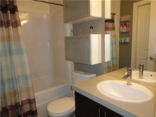 240-23 Millrise Drive Sw, Calgary, AB - Indoor Photo Showing Bathroom