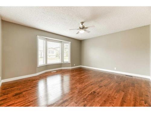 76 Whitehaven Road Ne, Calgary, AB - Indoor Photo Showing Other Room