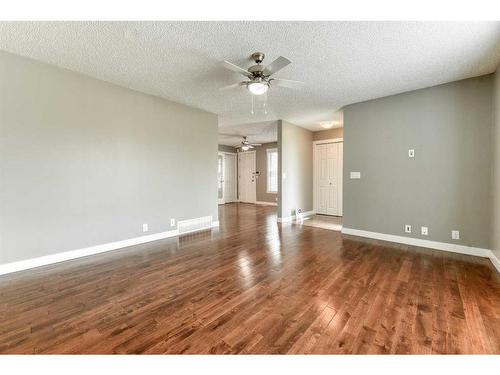 76 Whitehaven Road Ne, Calgary, AB - Indoor Photo Showing Other Room