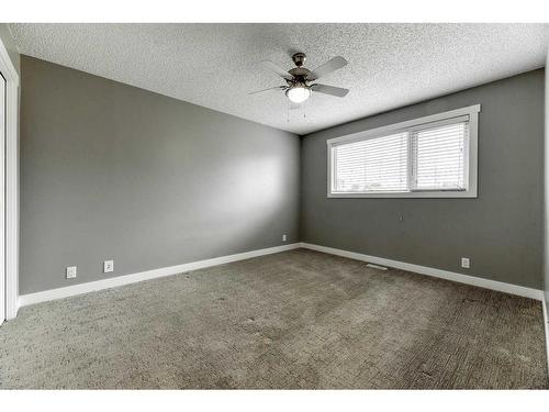 76 Whitehaven Road Ne, Calgary, AB - Indoor Photo Showing Other Room