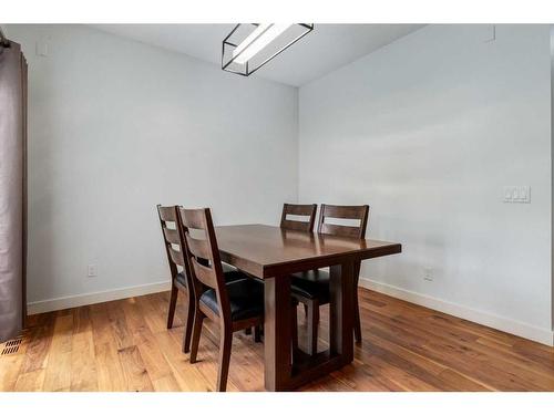 75 Evansview Point Nw, Calgary, AB - Indoor Photo Showing Dining Room