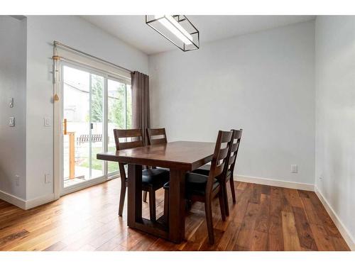 75 Evansview Point Nw, Calgary, AB - Indoor Photo Showing Dining Room