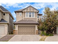 75 Evansview Point NW Calgary, AB T3P 0J6