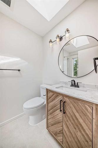 90 Rocky Ridge Drive Nw, Calgary, AB - Indoor Photo Showing Bathroom