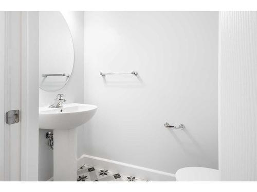 270 Carringham Road Nw, Calgary, AB - Indoor Photo Showing Bathroom