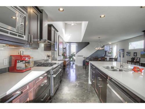 2449 22A Street Nw, Calgary, AB - Indoor Photo Showing Kitchen With Double Sink With Upgraded Kitchen