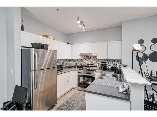 1214-1140 Taradale Drive Ne, Calgary, AB - Indoor Photo Showing Kitchen