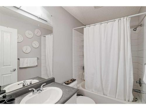 1214-1140 Taradale Drive Ne, Calgary, AB - Indoor Photo Showing Bathroom