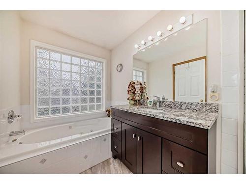 1101 Sierra Morena Court Sw, Calgary, AB - Indoor Photo Showing Bathroom