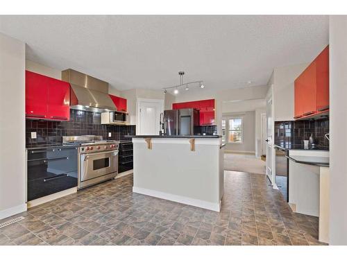 27 Saddlebrook Gardens Ne, Calgary, AB - Indoor Photo Showing Kitchen