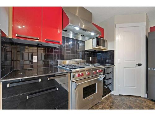 27 Saddlebrook Gardens Ne, Calgary, AB - Indoor Photo Showing Kitchen