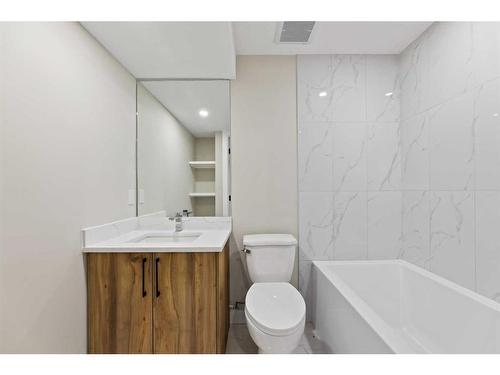 27 Saddlebrook Gardens Ne, Calgary, AB - Indoor Photo Showing Bathroom