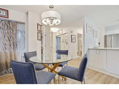 210-804 3 Avenue Sw, Calgary, AB - Indoor Photo Showing Dining Room