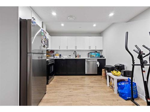 151 Calhoun Crescent Ne, Calgary, AB - Indoor Photo Showing Kitchen With Upgraded Kitchen