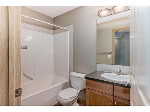 355 Eversyde Boulevard Sw, Calgary, AB - Indoor Photo Showing Bathroom