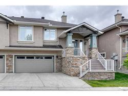 18 Discovery Woods Villas SW Calgary, AB T3H 5A6