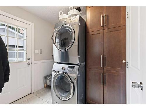 687 Cedarille Way Sw, Calgary, AB - Indoor Photo Showing Laundry Room