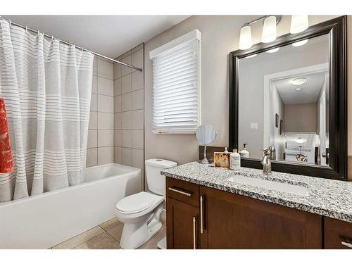 687 Cedarille Way Sw, Calgary, AB - Indoor Photo Showing Bathroom