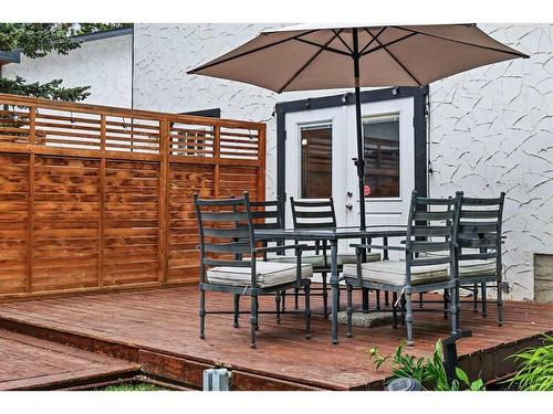 687 Cedarille Way Sw, Calgary, AB - Outdoor With Deck Patio Veranda