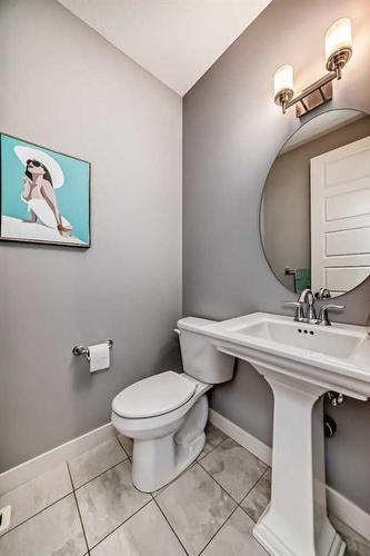 108 Masters Court Se, Calgary, AB - Indoor Photo Showing Bathroom