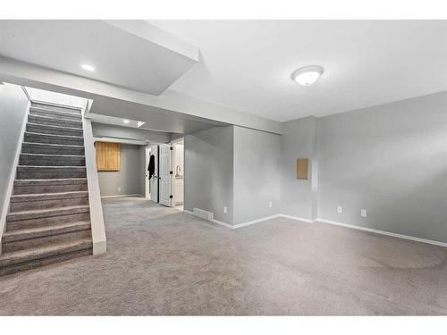 2217 23 Street Sw, Calgary, AB - Indoor Photo Showing Other Room