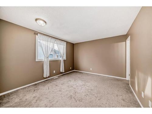 898 Rundlecairn Way Ne, Calgary, AB - Indoor Photo Showing Other Room