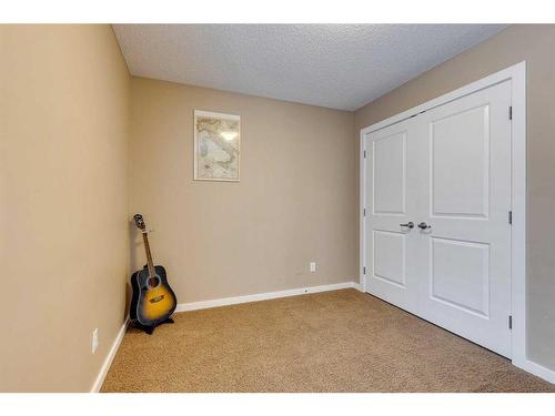 144 Mahogany Terrace Se, Calgary, AB - Indoor Photo Showing Other Room