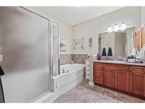 114-10 Discovery Ridge Close Sw, Calgary, AB - Indoor Photo Showing Bathroom