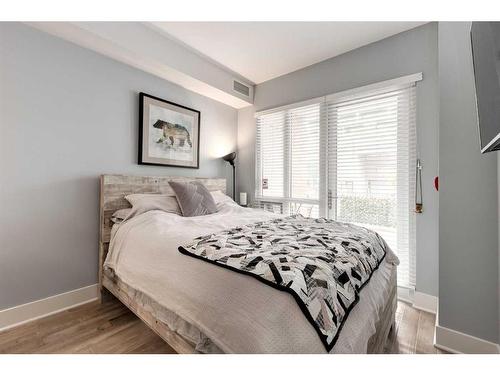 106-46 9 Street Ne, Calgary, AB - Indoor Photo Showing Bedroom