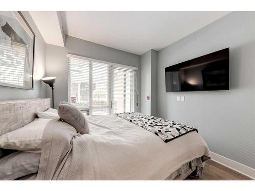 106-46 9 Street Ne, Calgary, AB - Indoor Photo Showing Bedroom