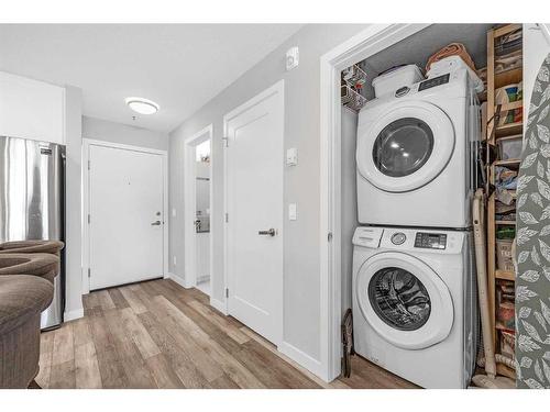 123-8530 8A Avenue Sw, Calgary, AB - Indoor Photo Showing Laundry Room