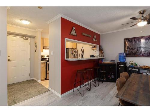 312-9800 Horton Road Sw, Calgary, AB - Indoor Photo Showing Other Room